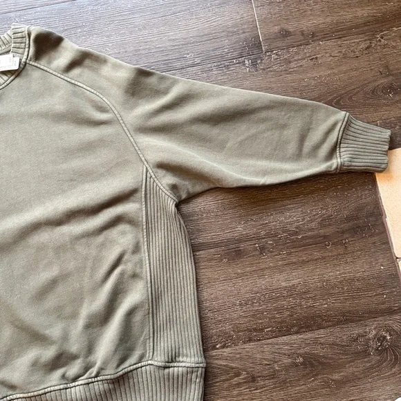 Aerie Women’s Dark Green Large Oversized Crewneck Sweater - Picture 3 of 6